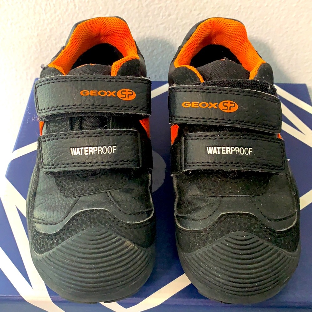 💥 GEOX SP WATERPROOF BOY SHOES💥